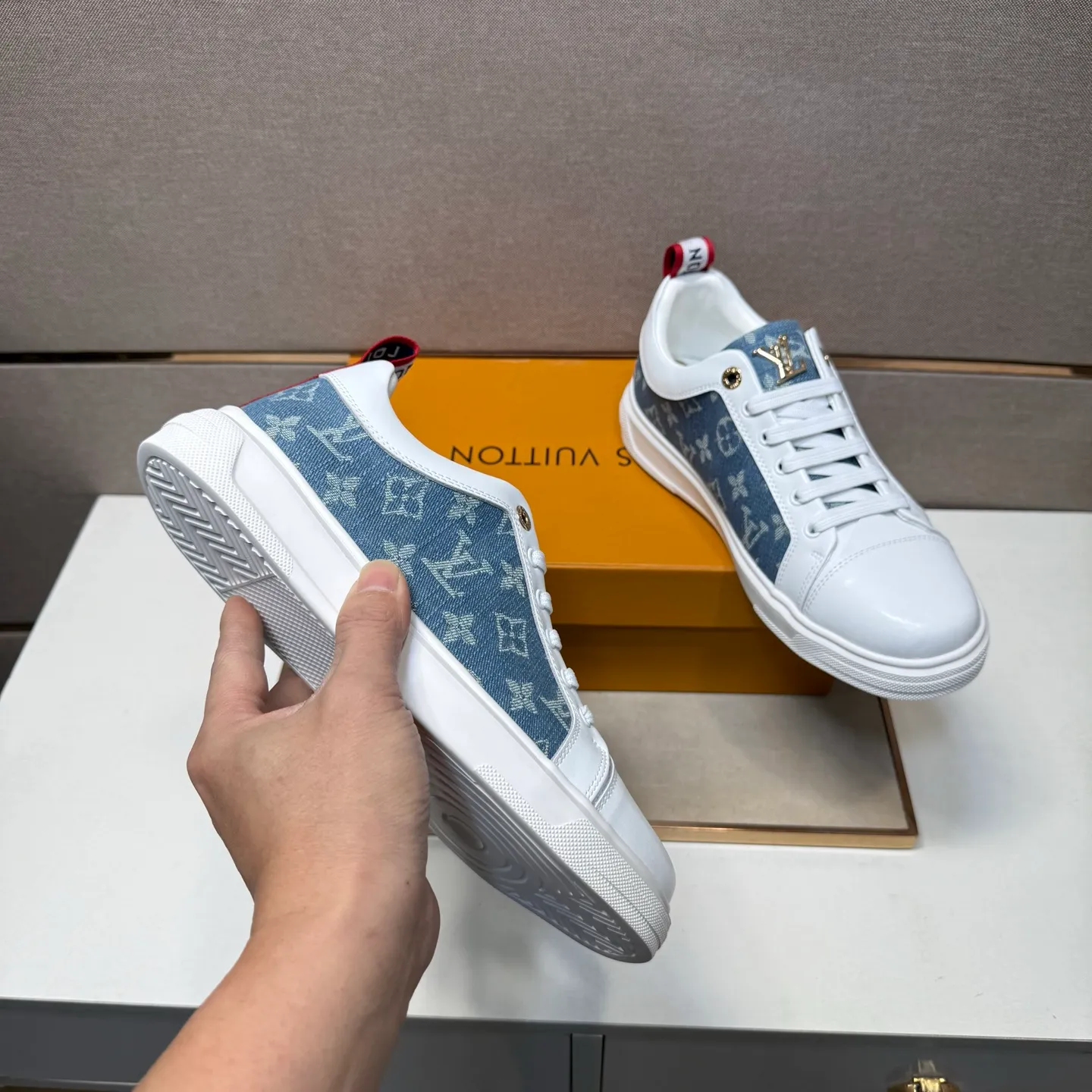 ⬛️Men's shoes 💰p400 [LV～] Men's casual shoes 2025z cabinet sales simultaneously 🔶Size: 38-44#️⃣ 🔷3 colors🔜The upper is made of multi-material splicing ➕Genuine leather lining, comfortable and breathable, sole: original comfortable and wear-resistant outsole, ⚠️real thing📱photographed🎬real thing is better📢📢📢